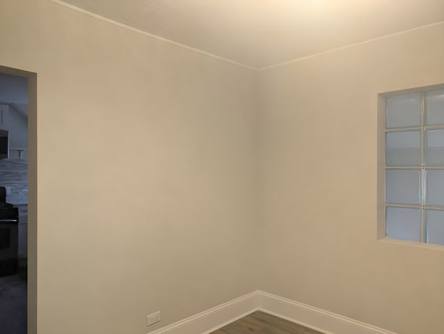 9207 S Ellis Avenue, Chicago, IL 60619