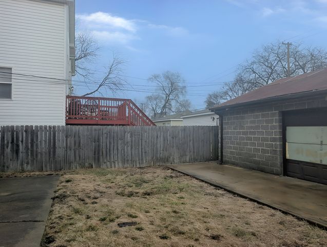 9207 S Ellis Avenue, Chicago, IL 60619