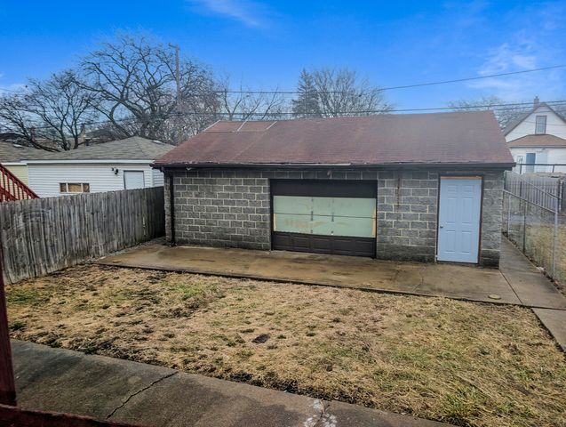 9207 S Ellis Avenue, Chicago, IL 60619
