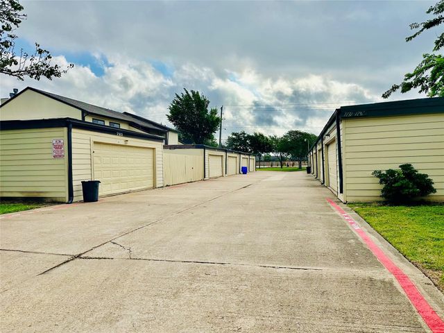 7208 S Dairy Ashford Road, Houston, TX 77072