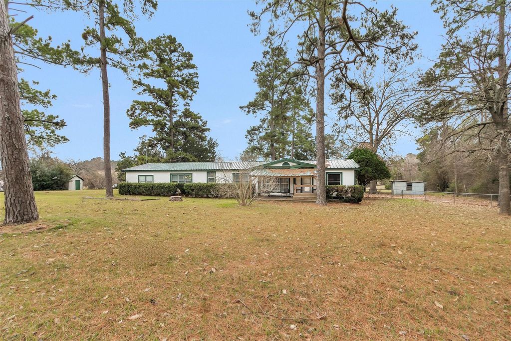 83 Northwood Circle, New Waverly, TX 77358