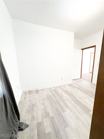 81 S Pleasant Street, Oberlin, OH 44074
