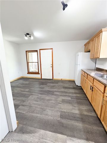 81 S Pleasant Street, Oberlin, OH 44074