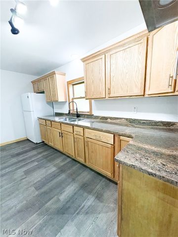 81 S Pleasant Street, Oberlin, OH 44074