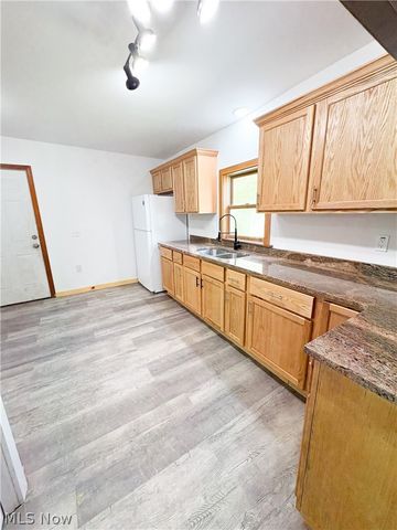 81 S Pleasant Street, Oberlin, OH 44074
