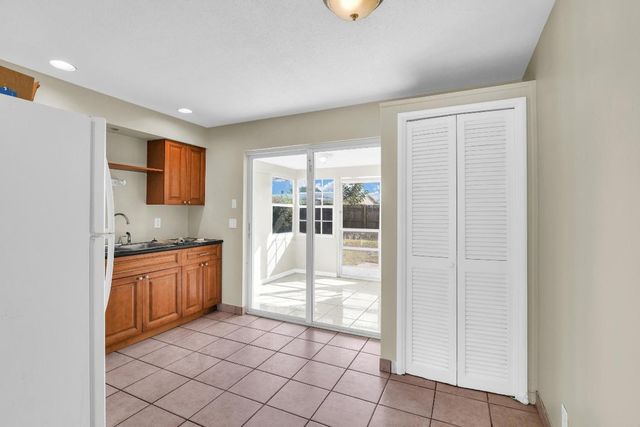 184 SE 27th Way, Boynton Beach, FL 33435