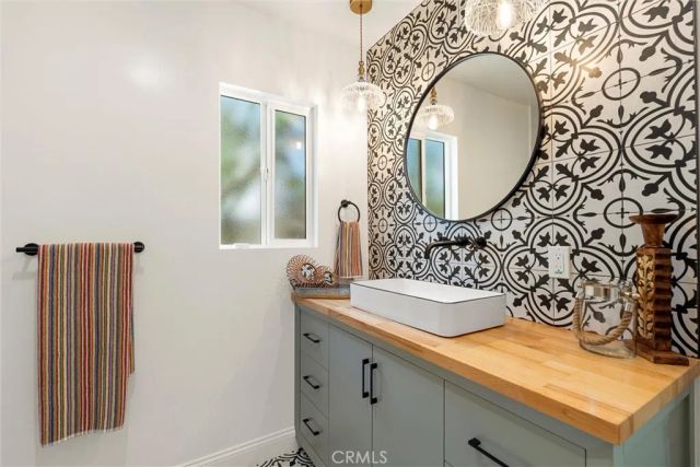 6616 Vesper, Van Nuys, CA 91405