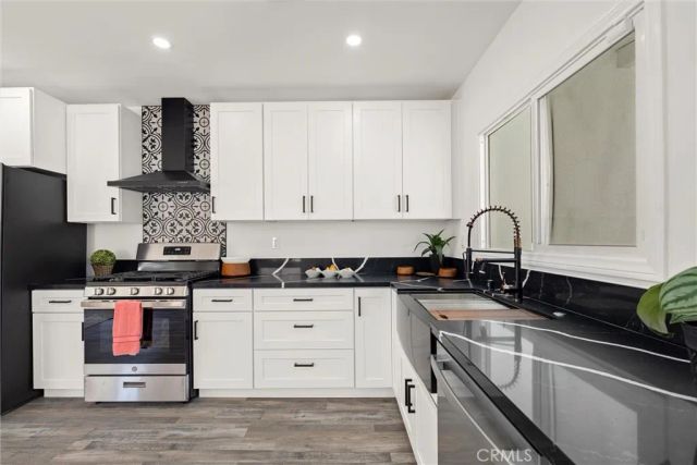 6616 Vesper, Van Nuys, CA 91405