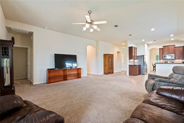 508 Forest Village Circle, La Marque, TX 77568