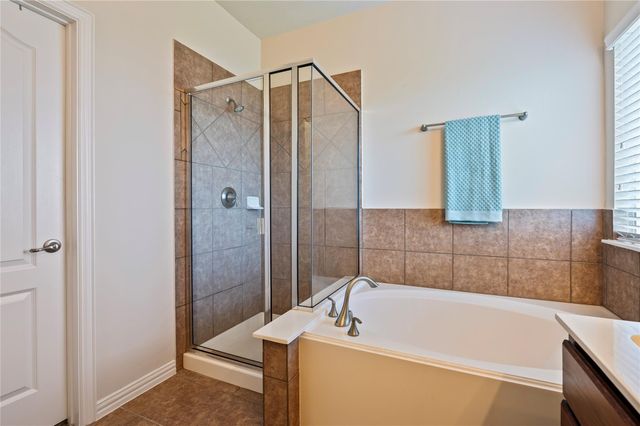 508 Forest Village Circle, La Marque, TX 77568