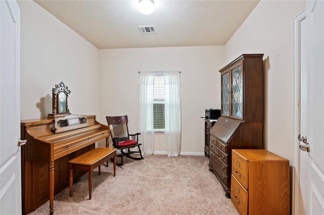 508 Forest Village Circle, La Marque, TX 77568