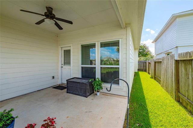 508 Forest Village Circle, La Marque, TX 77568