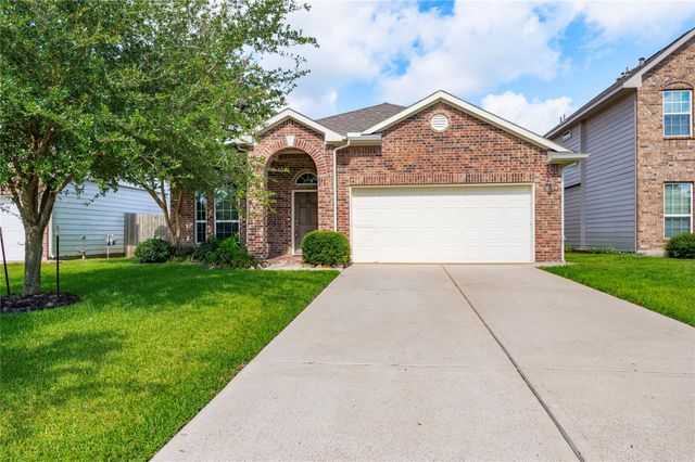 508 Forest Village Circle, La Marque, TX 77568