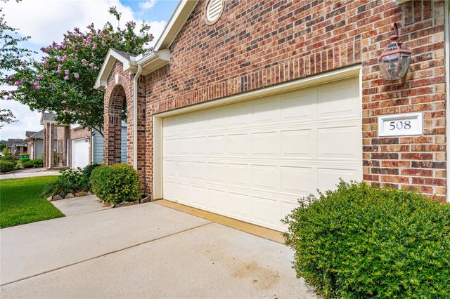 508 Forest Village Circle, La Marque, TX 77568