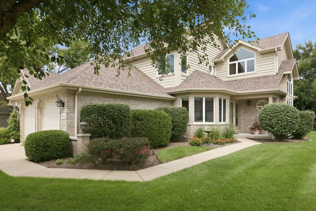 2218 Tamarack Drive, Downers Grove, IL 60515 — photo 2
