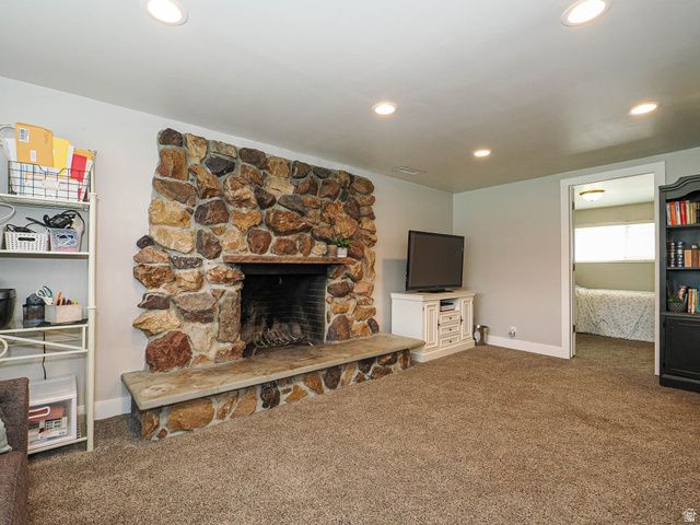 2444 E QUAIL RUN DR, Sandy, UT 84093