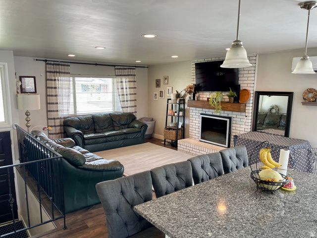 2444 E QUAIL RUN DR, Sandy, UT 84093