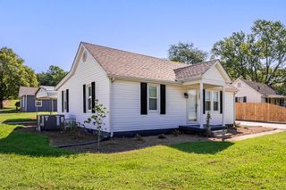2210 Princeton Road, Hopkinsville, KY 42240