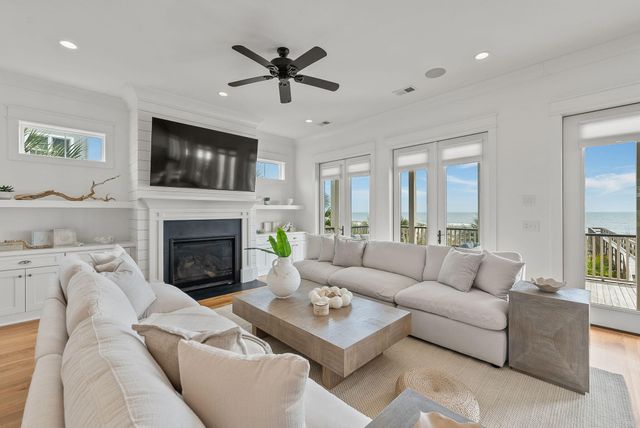 507 W Ashley Avenue, Folly Beach, SC 29439