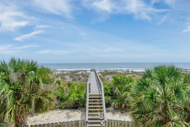 507 W Ashley Avenue, Folly Beach, SC 29439