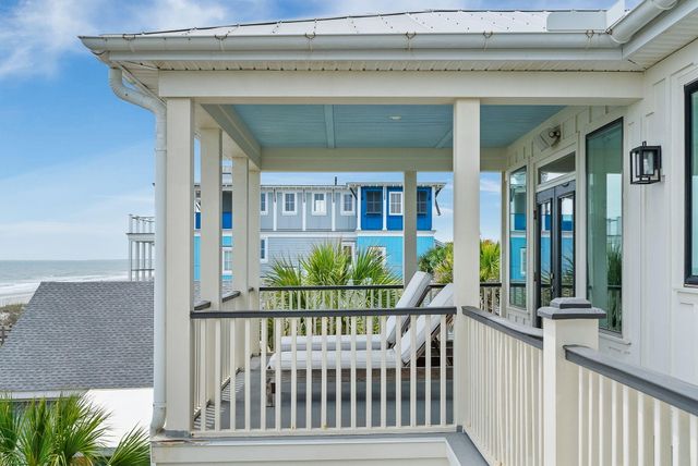 507 W Ashley Avenue, Folly Beach, SC 29439