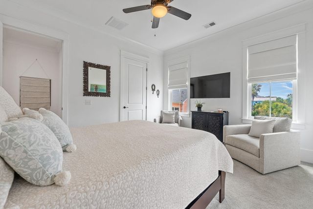 507 W Ashley Avenue, Folly Beach, SC 29439