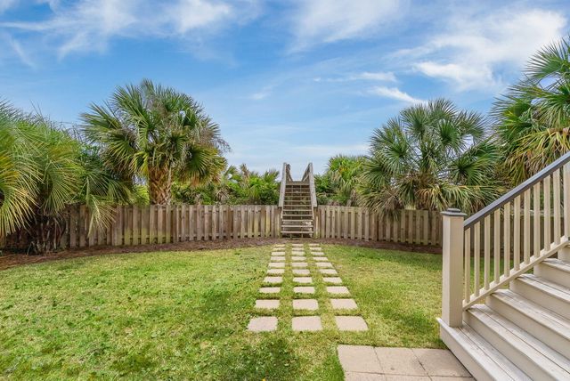 507 W Ashley Avenue, Folly Beach, SC 29439