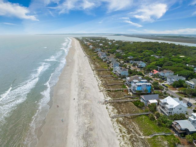 507 W Ashley Avenue, Folly Beach, SC 29439