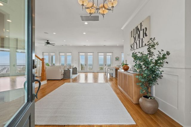 507 W Ashley Avenue, Folly Beach, SC 29439
