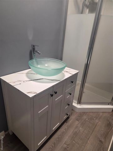 51684 Eva Drive, Macomb Township, MI 48042