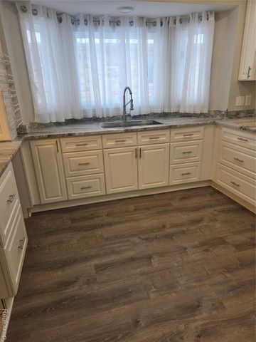 51684 Eva Drive, Macomb Township, MI 48042