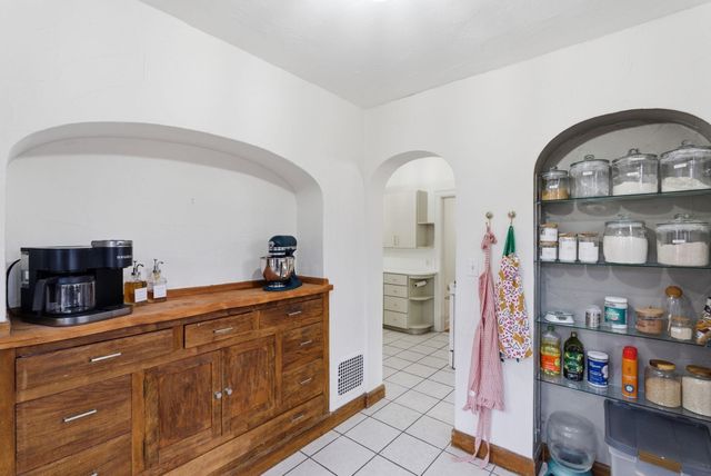 1001 N Yale Ave, Wichita, KS 67208