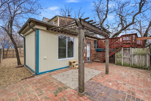 1001 N Yale Ave, Wichita, KS 67208