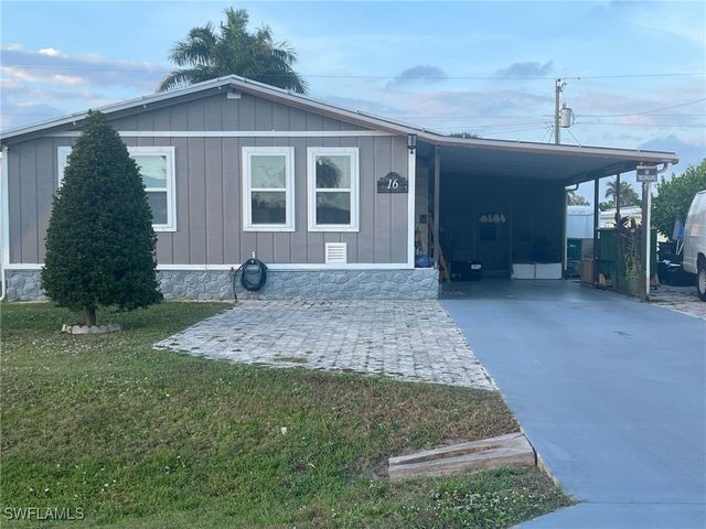 16 Derhenson DR, Naples, FL 34114