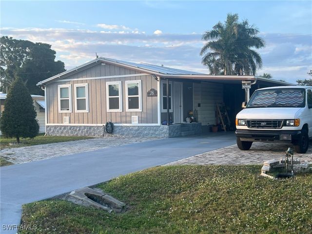 16 Derhenson DR, Naples, FL 34114