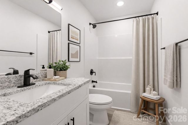 424-426 2nd Street SW, Hickory, NC 28602