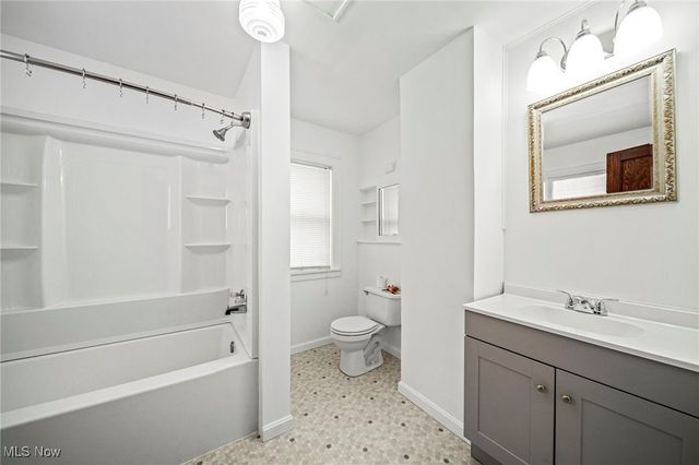 977 W Prospect Road, Ashtabula, OH 44004