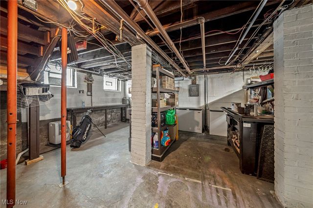 977 W Prospect Road, Ashtabula, OH 44004