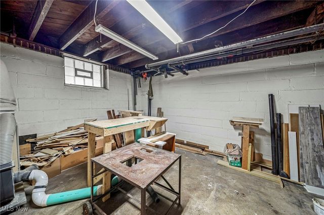 977 W Prospect Road, Ashtabula, OH 44004