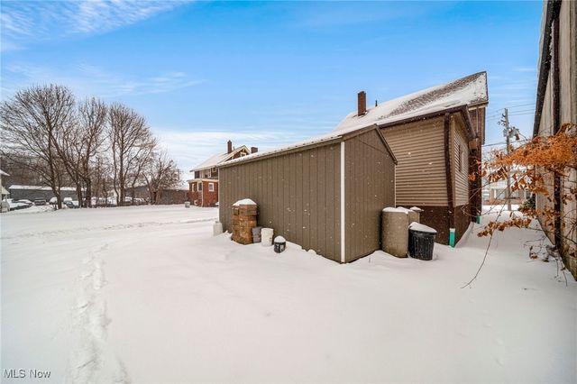 977 W Prospect Road, Ashtabula, OH 44004