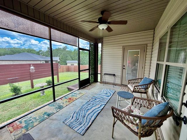 207 Cabrio Way, Headland, AL 36345