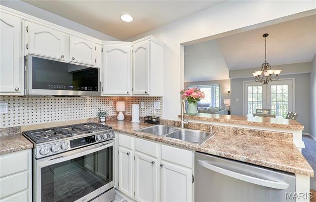 4501 Eli Drive K, St Louis, MO 63128