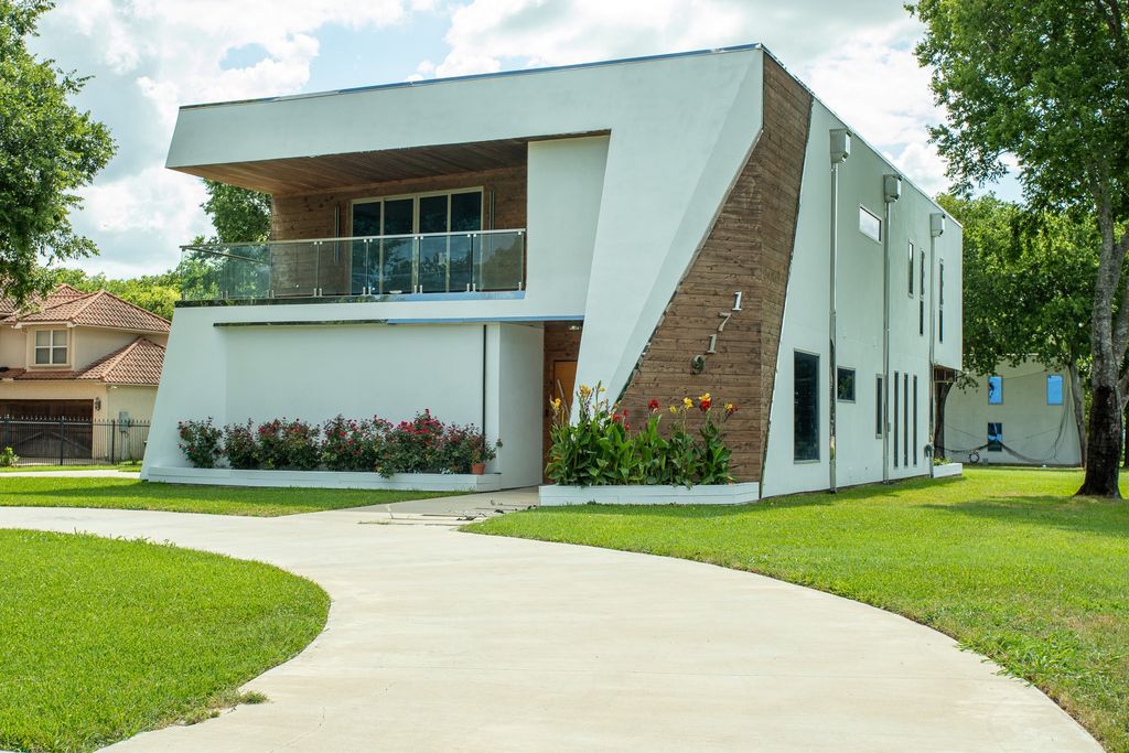 1719 Right Field Court, Cedar Hill, TX 75104