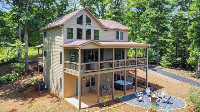 196 Grayson Point, Blue Ridge, GA 30153