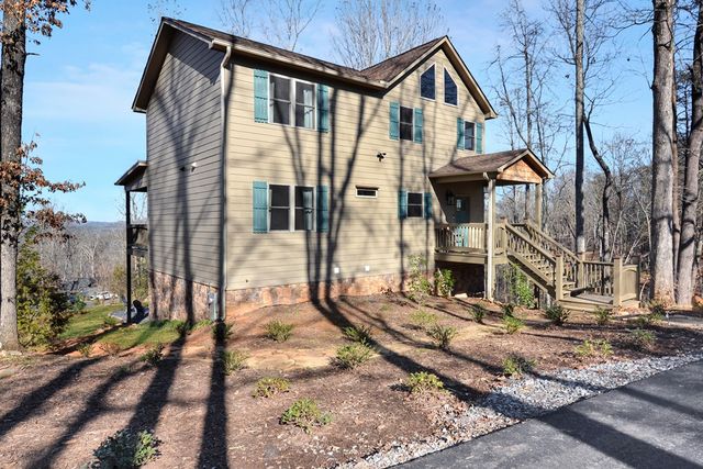 196 Grayson Point, Blue Ridge, GA 30153