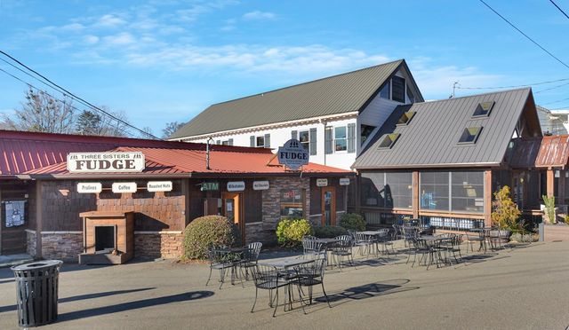 196 Grayson Point, Blue Ridge, GA 30153