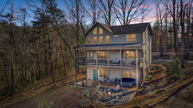 196 Grayson Point, Blue Ridge, GA 30153