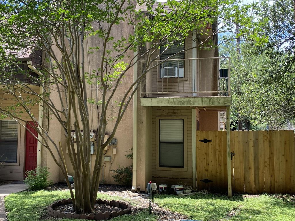 8418 Fathom CIR 203, Austin, TX 78750