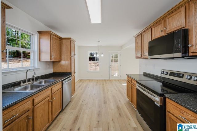 120 HILLS MINE AVENUE, West Blocton, AL 35184