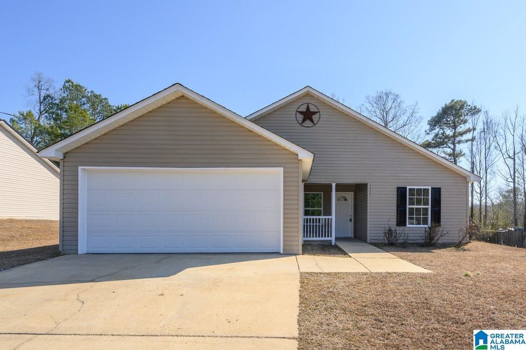 120 HILLS MINE AVENUE, West Blocton, AL 35184